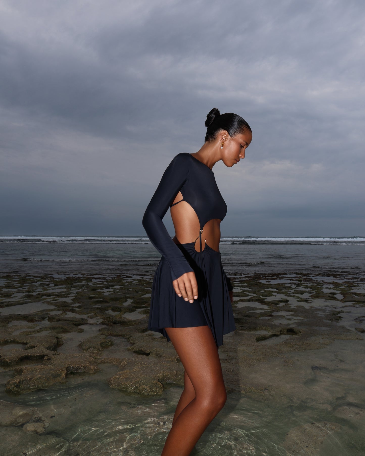 LYCRA LONG SLEEVE MINI DRESS WITH METAL HOOK DECOR BLACK