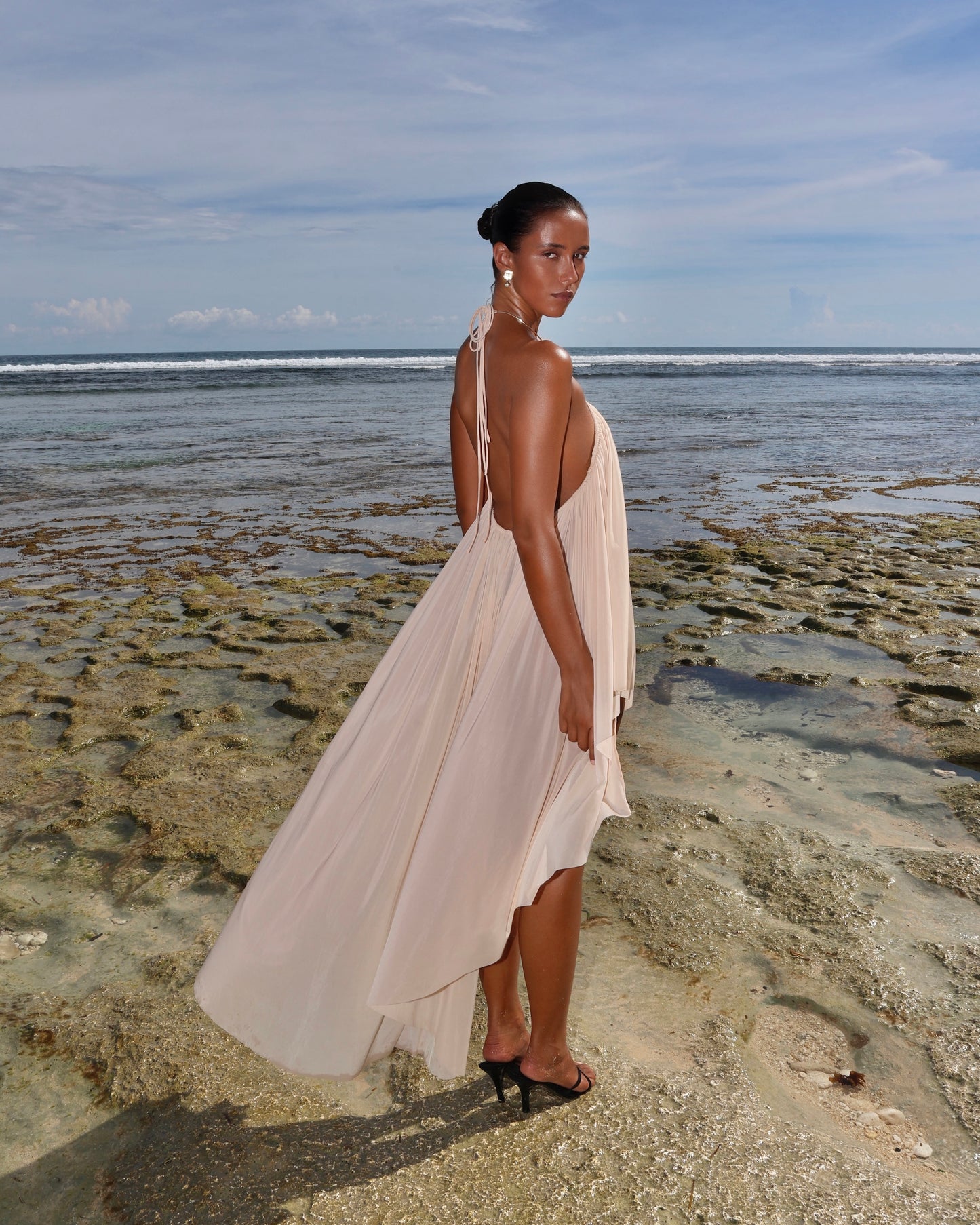 JERSEY ASYMMETRICAL DRESS WITH CHOKER HOOK BEIGE
