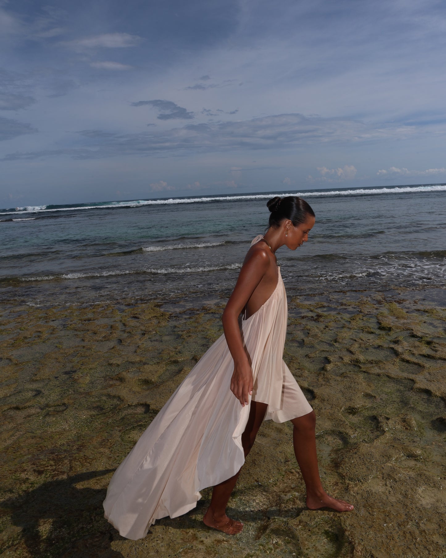 JERSEY ASYMMETRICAL DRESS WITH CHOKER HOOK BEIGE