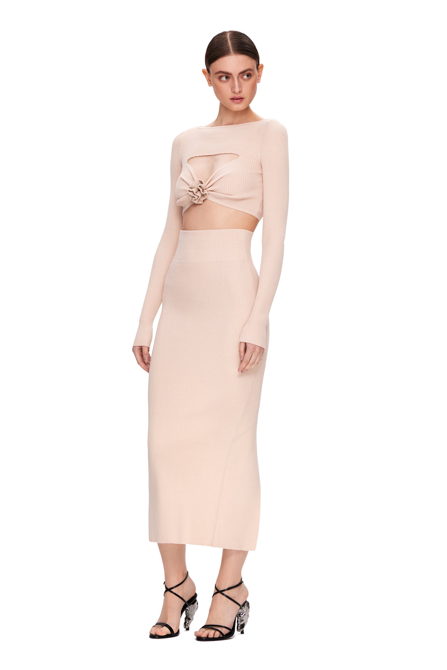 KNIT TOP WITH A SLIT ON THE CHEST