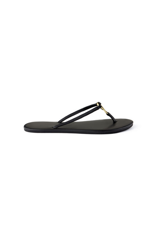 PRE-ORDER FLAT SANDALS WITH SMALL METAL HOOKS COLOR BLACK