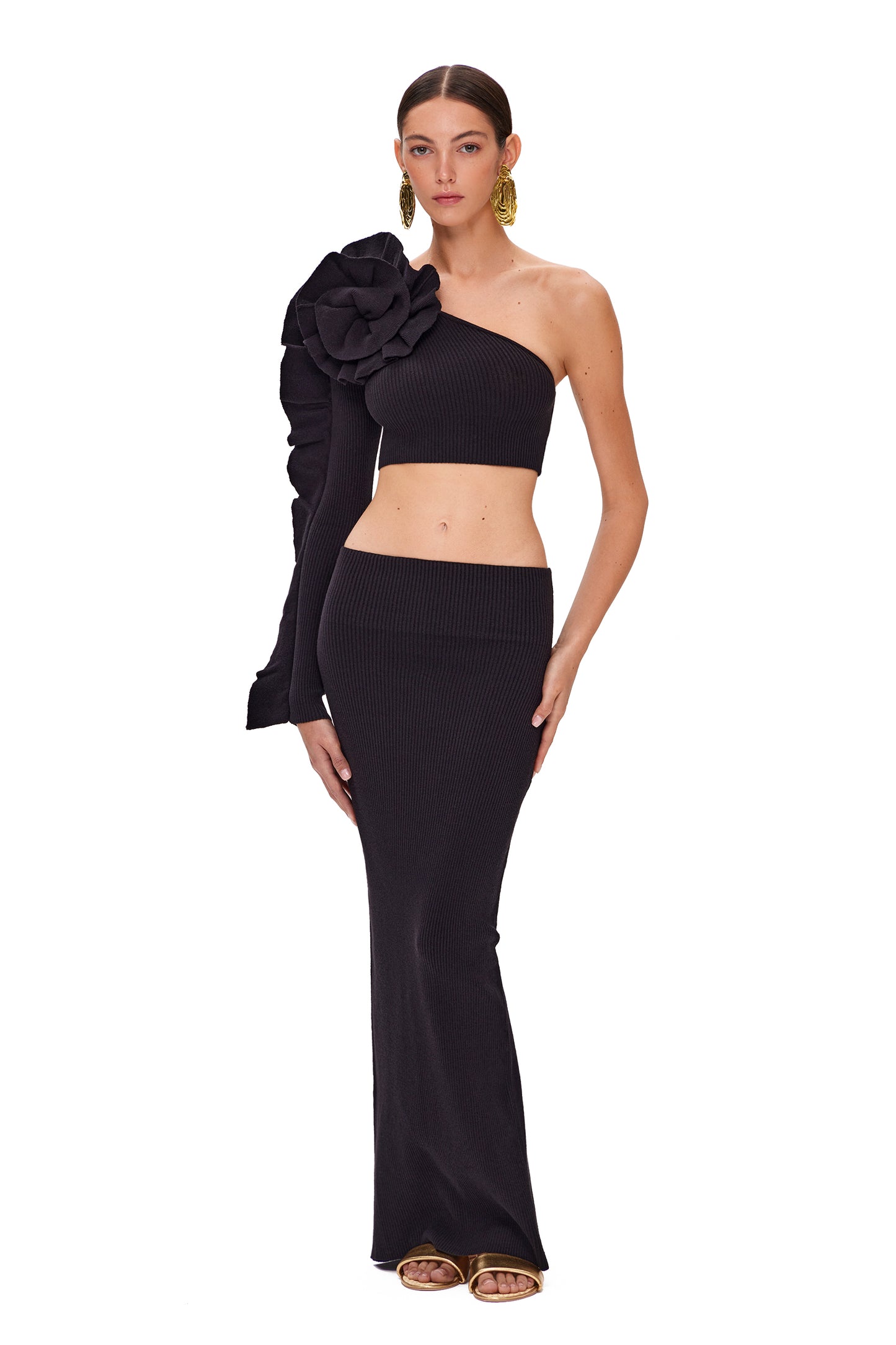 KNITTED MAXI SKIRT WITH A BACK SLIT