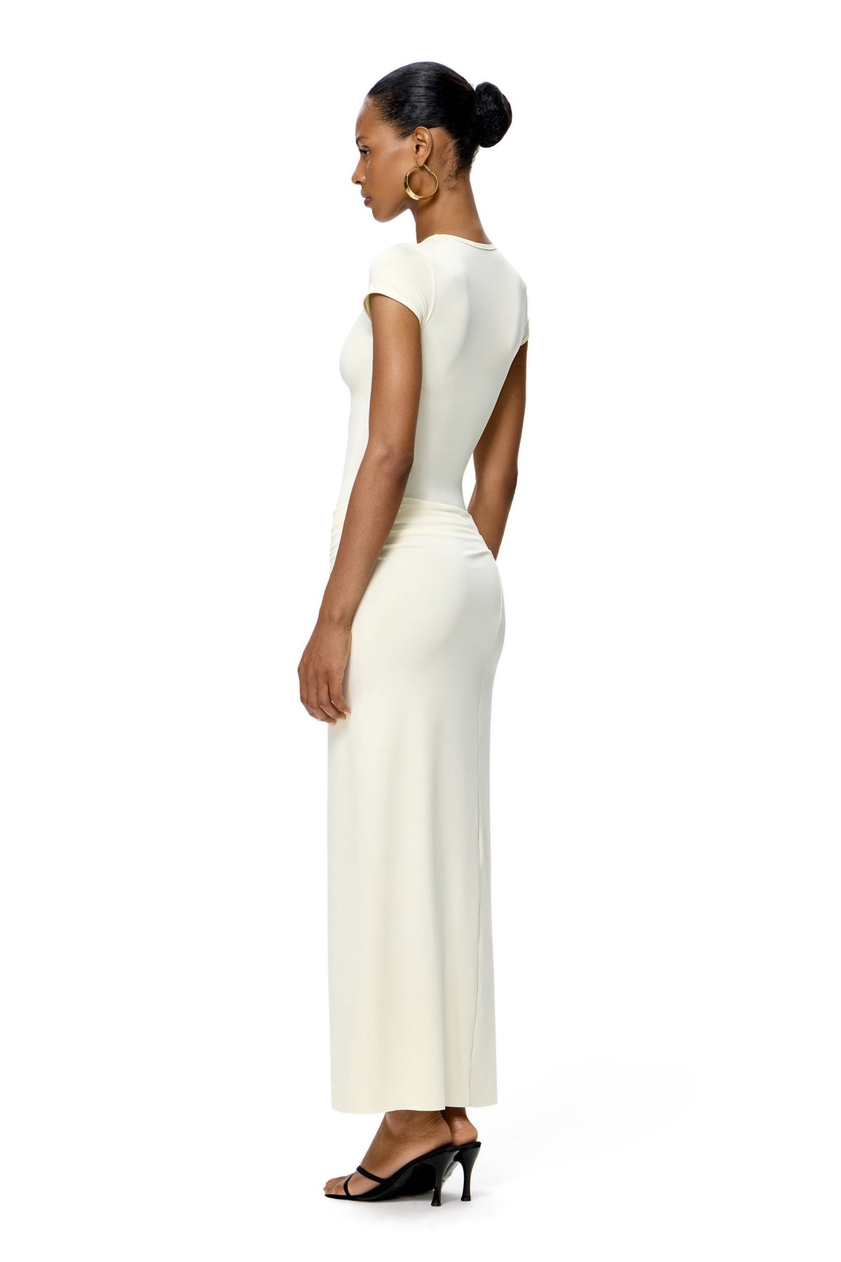 SET SHORT SLEEVE TOP AND HIGH SLIT MIDI SKIRT COLOR BANANA FLESH