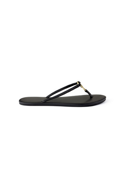PRE-ORDER FLAT SANDALS WITH SMALL METAL HOOKS COLOR BLACK