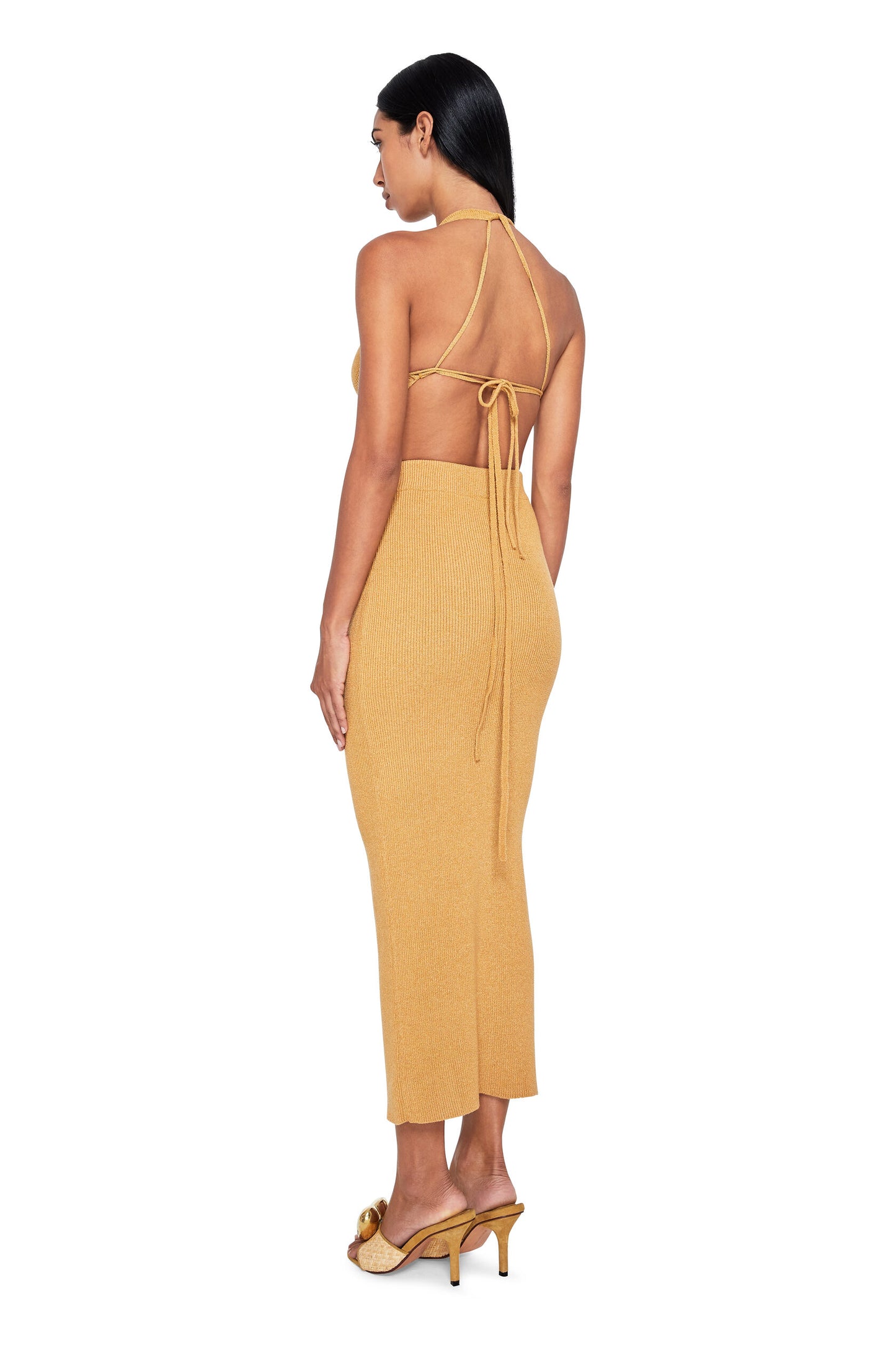 KNITTED MIDI DRESS WITHOUT A SPLIT WITH A DEEP NECKLINE AND OPEN BACK